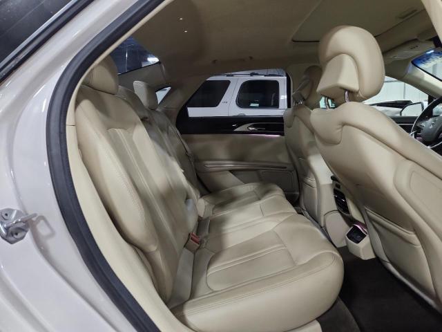 3LN6L2GK5FR623364 - 2015 LINCOLN MKZ WHITE photo 10
