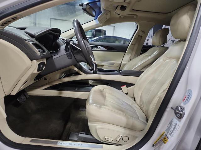 3LN6L2GK5FR623364 - 2015 LINCOLN MKZ WHITE photo 7