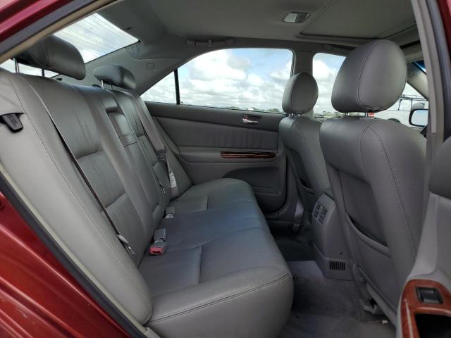 JTDBE30KX20043518 - 2002 TOYOTA CAMRY LE RED photo 10