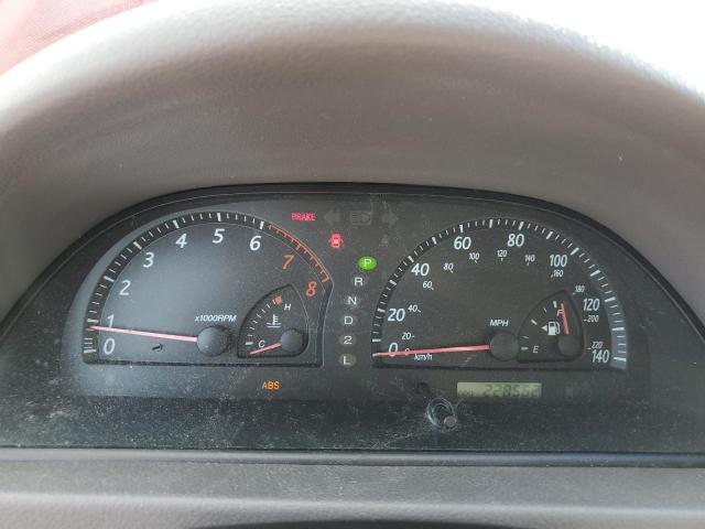 JTDBE30KX20043518 - 2002 TOYOTA CAMRY LE RED photo 9