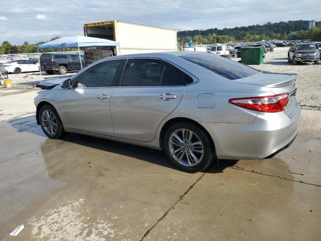 4T1BF1FK2FU003663 - 2015 TOYOTA CAMRY LE SILVER photo 2
