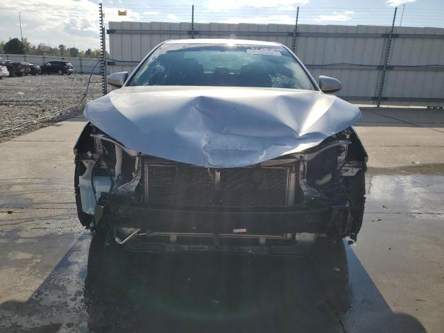 4T1BF1FK2FU003663 - 2015 TOYOTA CAMRY LE SILVER photo 5