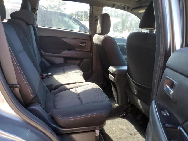 JA4AZ3A38JZ062774 - 2018 MITSUBISHI OUTLANDER SE GRAY photo 10