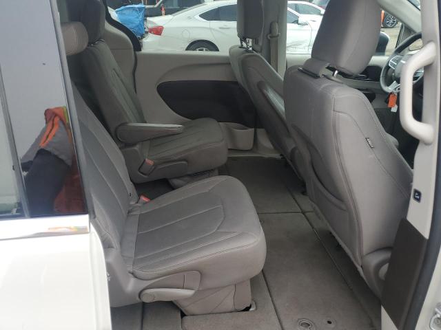 2C4RC1DG1HR642837 - 2017 CHRYSLER PACIFICA TOURING WHITE photo 11