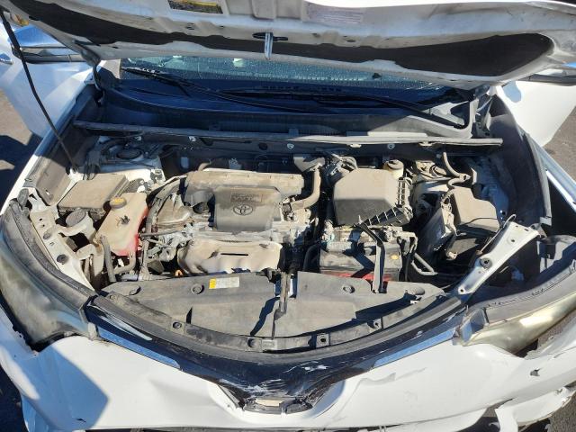 2T3ZFREV5JW462632 - 2018 TOYOTA RAV4 LE أبيض صورة 12