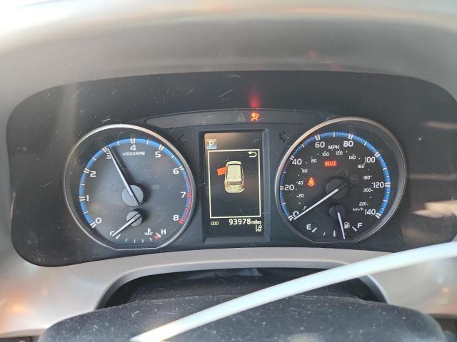 2T3ZFREV5JW462632 - 2018 TOYOTA RAV4 LE أبيض صورة 9