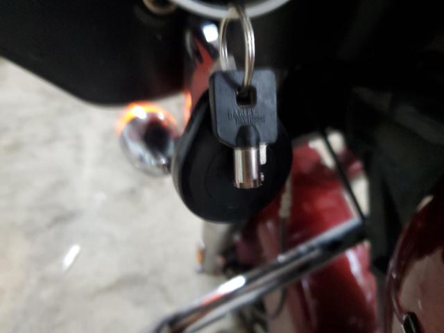 1HD1KB414AB662830 - 2010 HARLEY-DAVIDSON FLHX RED photo 8