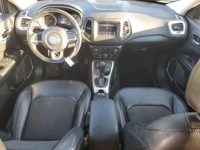 3C4NJDBB4KT839647 - 2019 JEEP COMPASS LATITUDE Сірий фото 8