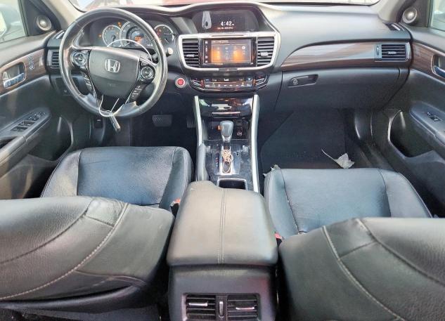 1HGCR3F92HA011695 - 2017 HONDA ACCORD TOURING 银色 照片 8