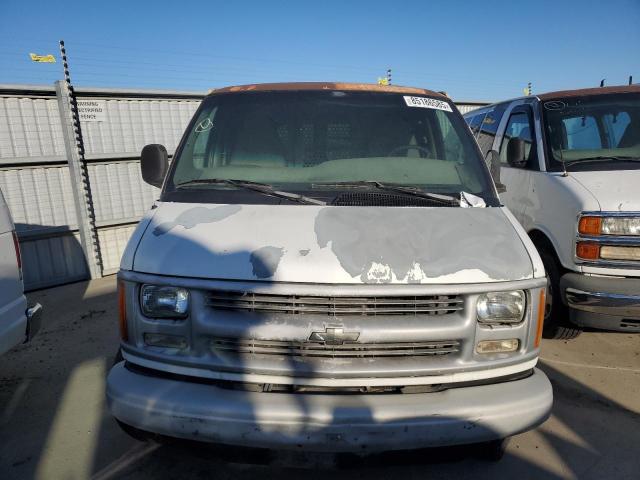 1GCHG35R8Y1239986 - 2000 CHEVROLET EXPRESS G3 أبيض صورة 5