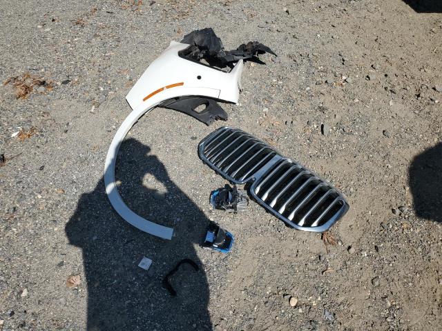 5UXCX4C52KLS36737 - 2019 BMW X7 XDRIVE50I WHITE photo 13