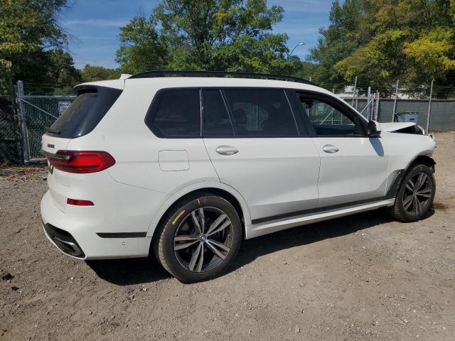 5UXCX4C52KLS36737 - 2019 BMW X7 XDRIVE50I WHITE photo 3