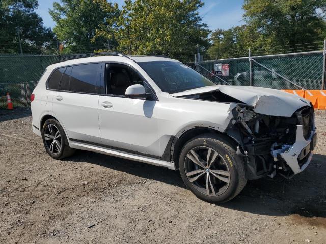 5UXCX4C52KLS36737 - 2019 BMW X7 XDRIVE50I WHITE photo 4