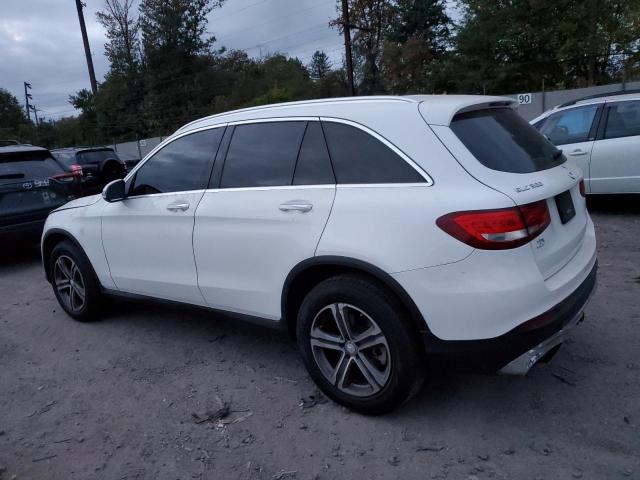 WDC0G4KBXHF152064 - 2017 MERCEDES-BENZ GLC 300 4MATIC WHITE photo 2