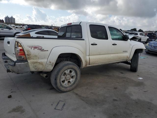 5TFJU4GN5BX008574 - 2011 TOYOTA TACOMA DOUBLE CAB PRERUNNER WHITE photo 3