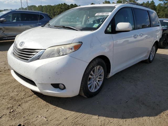 2014 TOYOTA SIENNA XLE, 