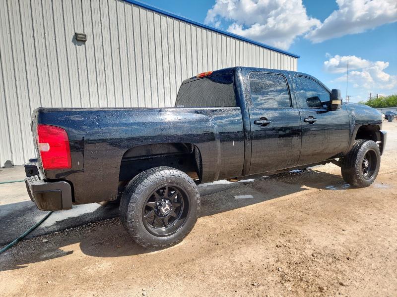 1GCHK23618F155626 - 2008 CHEVROLET SILVERADO K2500 HEAVY DUTY BLACK photo 3