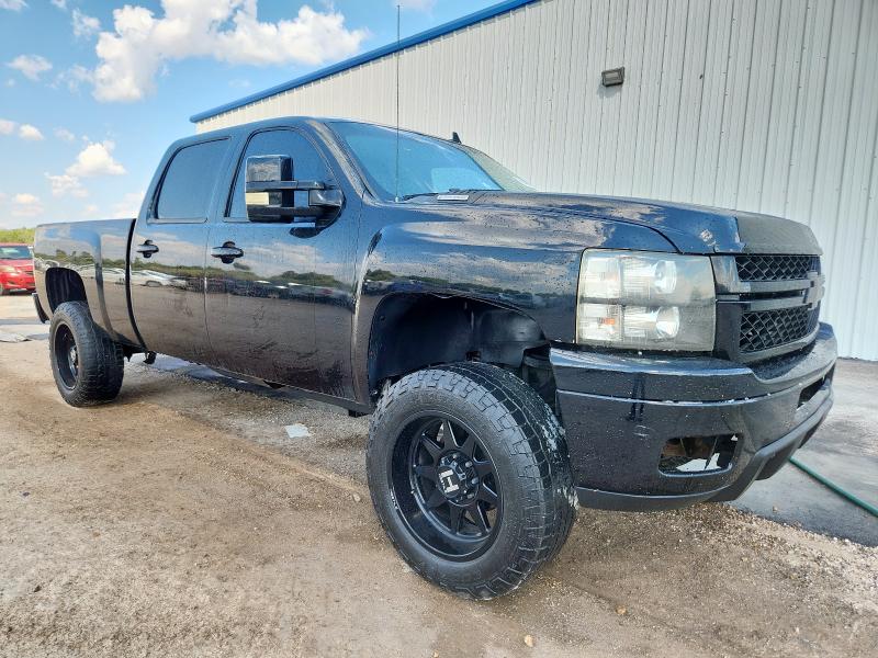 1GCHK23618F155626 - 2008 CHEVROLET SILVERADO K2500 HEAVY DUTY BLACK photo 4