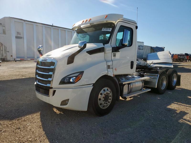 3AKJHTDV1KSLG7228 - 2019 FREIGHTLINER CASCADIA 1 თეთრი ფოტო 2