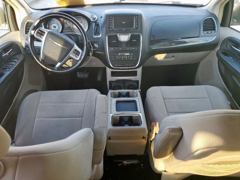 2A4RR5DG4BR782999 - 2011 CHRYSLER TOWN & COU TOURING BLUE photo 8