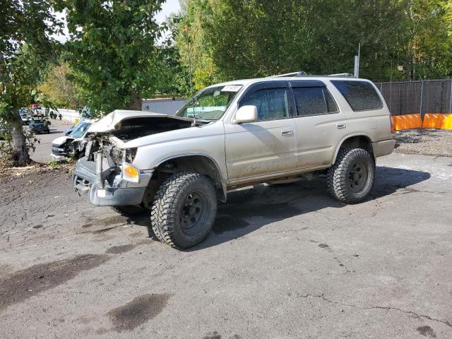 2000 TOYOTA 4RUNNER SR5, 