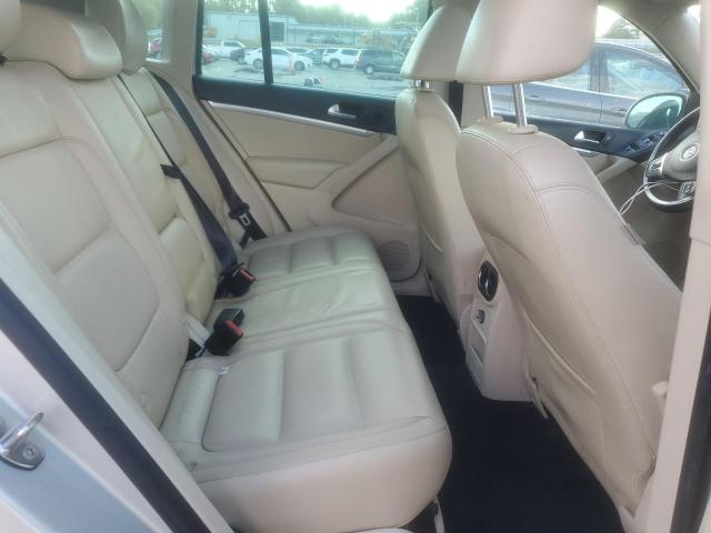 WVGAV7AX7CW543871 - 2012 VOLKSWAGEN TIGUAN S 灰色 照片 11