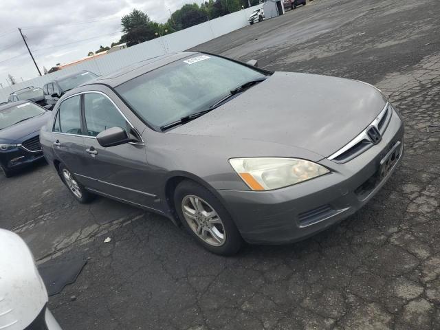 1HGCM56716A180614 - 2006 HONDA ACCORD EX GRAY photo 4