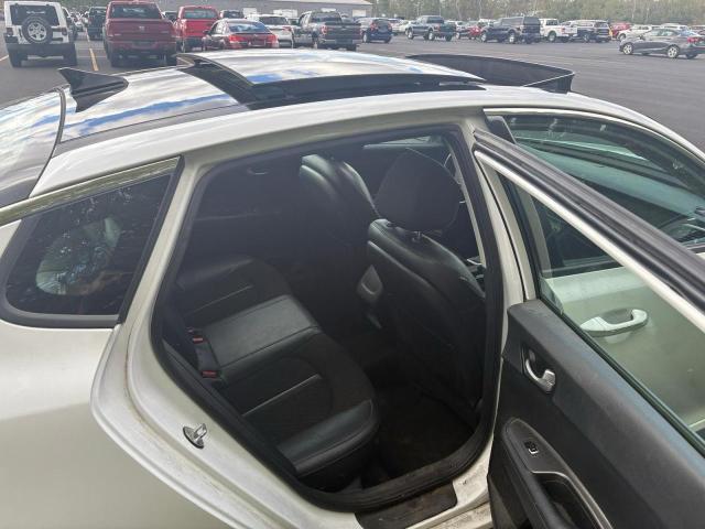 5XXGT4L32KG322255 - 2019 KIA OPTIMA LX 白色 照片 6