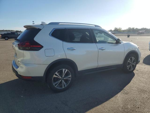 5N1AT2MV2KC768315 - 2019 NISSAN ROGUE S WHITE photo 3