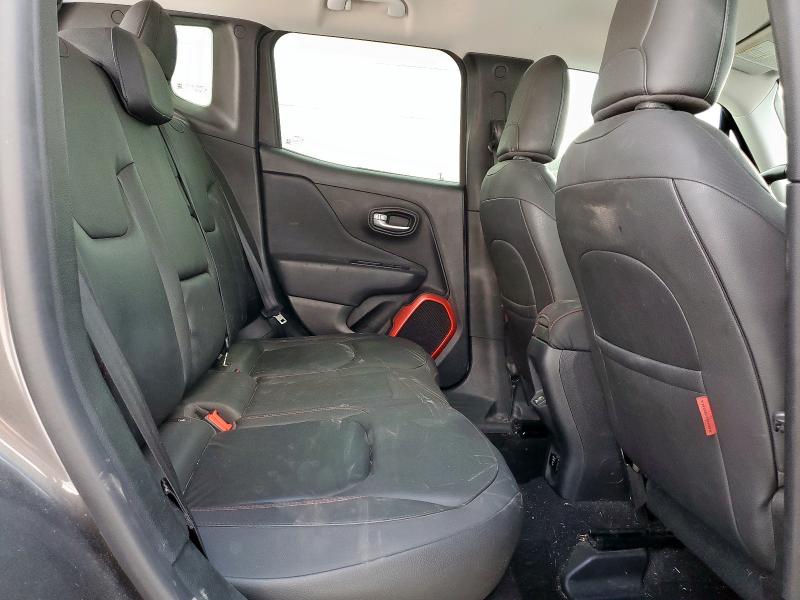 ZACNJBC15KPJ91749 - 2019 JEEP RENEGADE TRAILHAWK GRAY photo 10