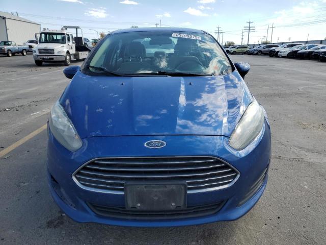 3FADP4BJ7JM136687 - 2018 FORD FIESTA SE BLUE photo 5
