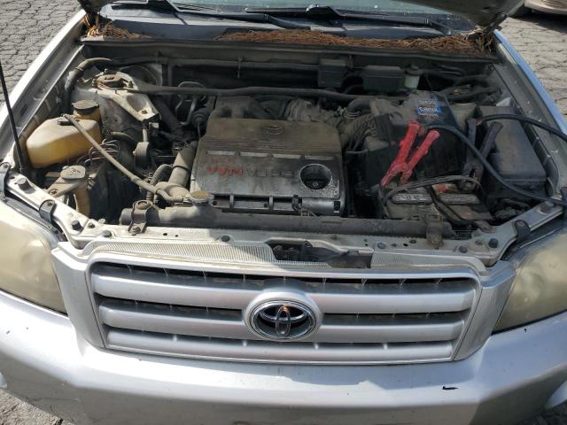 JTEDP21A640003664 - 2004 TOYOTA HIGHLANDER BASE Silber Foto 12