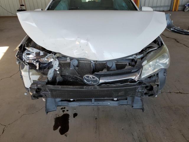 4T1BF1FK3GU182720 - 2016 TOYOTA CAMRY LE WHITE photo 11