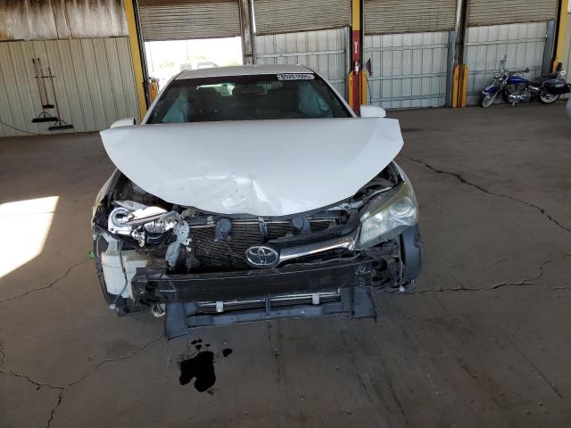 4T1BF1FK3GU182720 - 2016 TOYOTA CAMRY LE WHITE photo 5