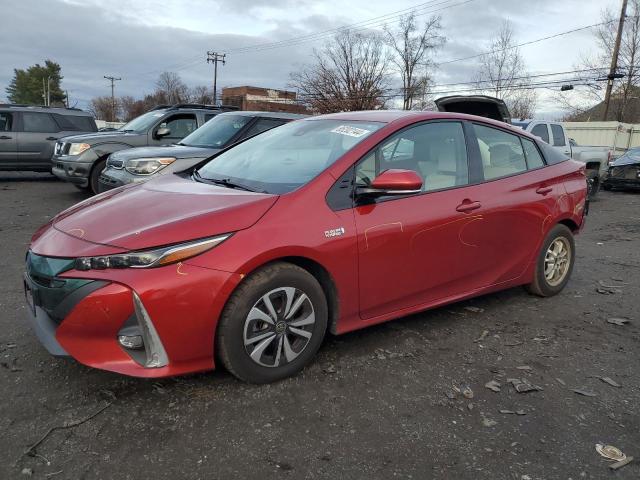JTDKARFP4H3004335 - 2017 TOYOTA PRIUS PRIM RED photo 1