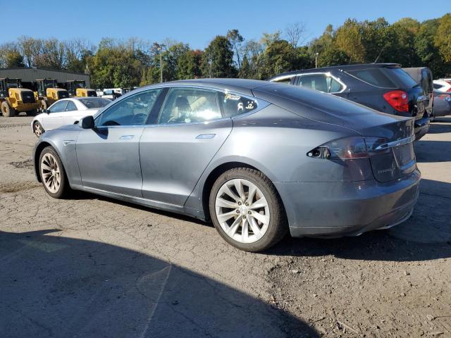 5YJSA1CN2DFP22399 - 2013 TESLA MODEL S Szary zdjęcie 2