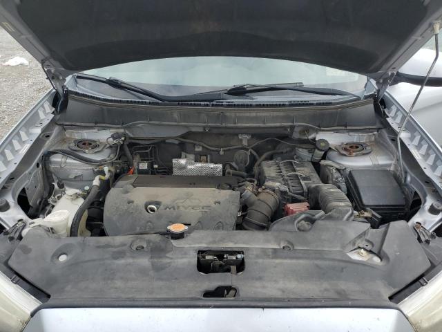 JA4AP3AU6BZ021799 - 2011 MITSUBISHI OUTLANDER ES ვერცხლისფერი ფოტო 12