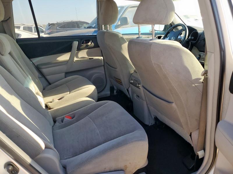 5TDBK3EH0BS063876 - 2011 TOYOTA HIGHLANDER BASE فضي صورة 11