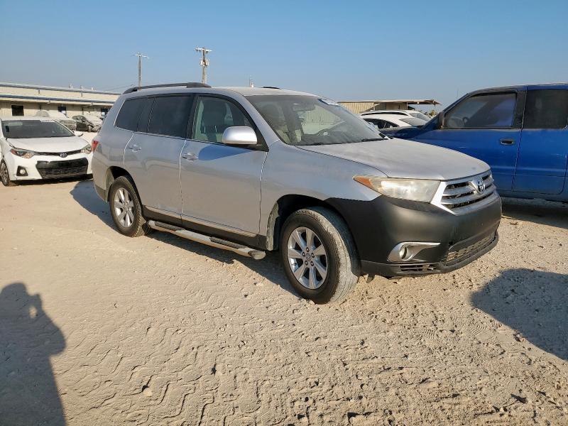5TDBK3EH0BS063876 - 2011 TOYOTA HIGHLANDER BASE فضي صورة 4
