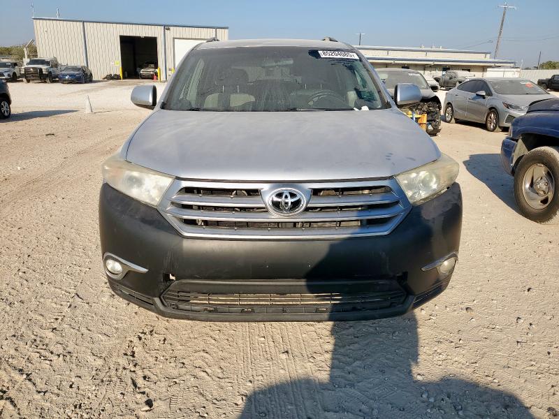 5TDBK3EH0BS063876 - 2011 TOYOTA HIGHLANDER BASE فضي صورة 5