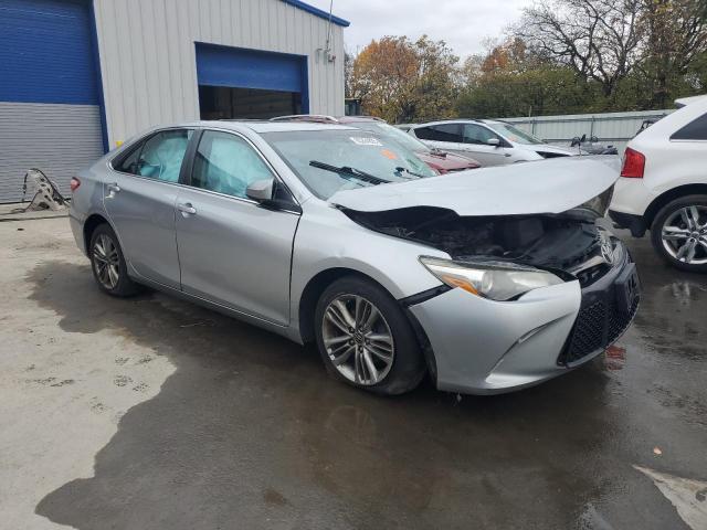 4T1BF1FK3FU092739 - 2015 TOYOTA CAMRY LE SILVER photo 4