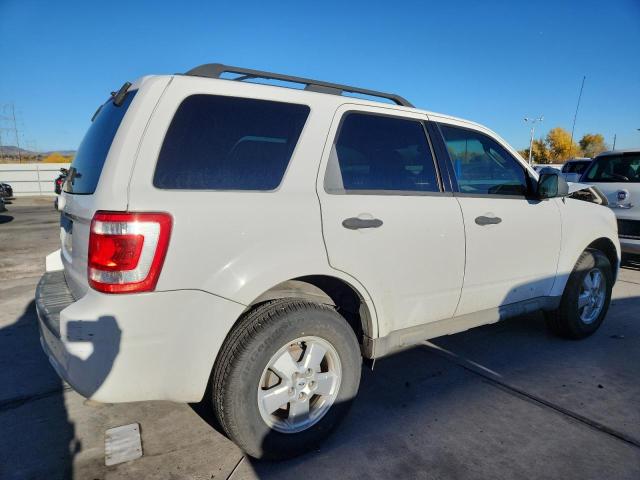 1FMCU03769KB02796 - 2009 FORD ESCAPE XLT 白色 照片 3