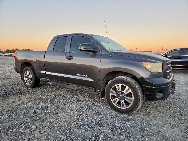 5TFRM5F19CX044504 - 2012 TOYOTA TUNDRA DOUBLE CAB SR5 GRAY photo 4