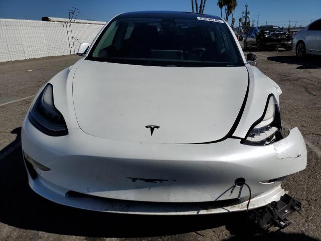 5YJ3E1EB6LF628553 - 2020 TESLA MODEL 3 أبيض صورة 5