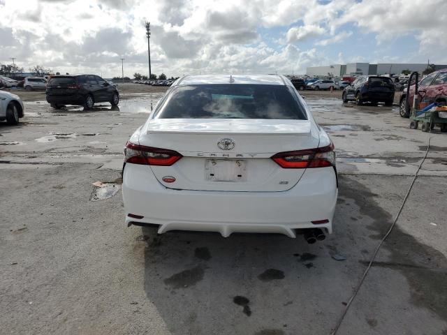 4T1T11AK4RU850490 - 2024 TOYOTA CAMRY SE NIGHT SHADE WHITE photo 6