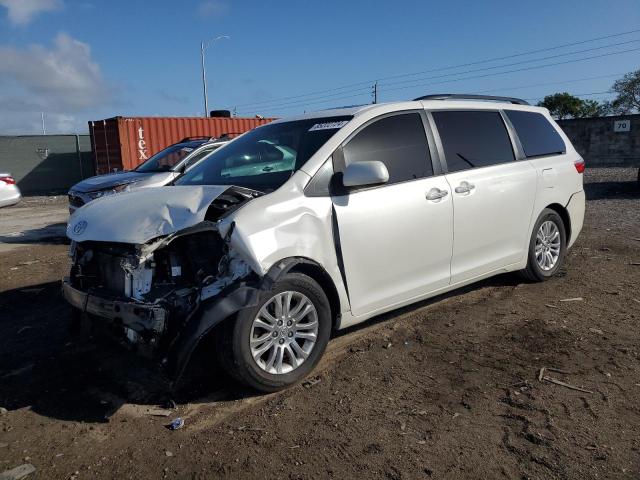 2016 TOYOTA SIENNA XLE, 