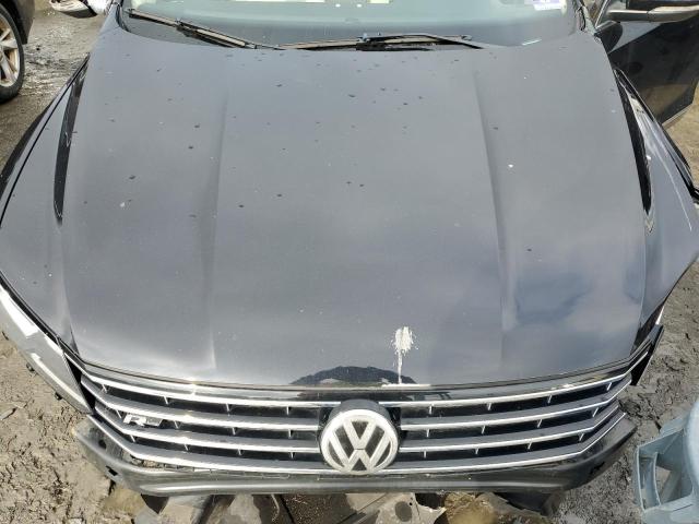 1VWDT7A30HC064041 - 2017 VOLKSWAGEN PASSAT R-LINE შავი ფოტო 11