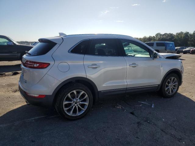 5LMCJ2C98GUJ24240 - 2016 LINCOLN MKC SELECT თეთრი ფოტო 3