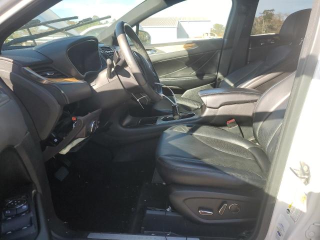5LMCJ2C98GUJ24240 - 2016 LINCOLN MKC SELECT თეთრი ფოტო 7