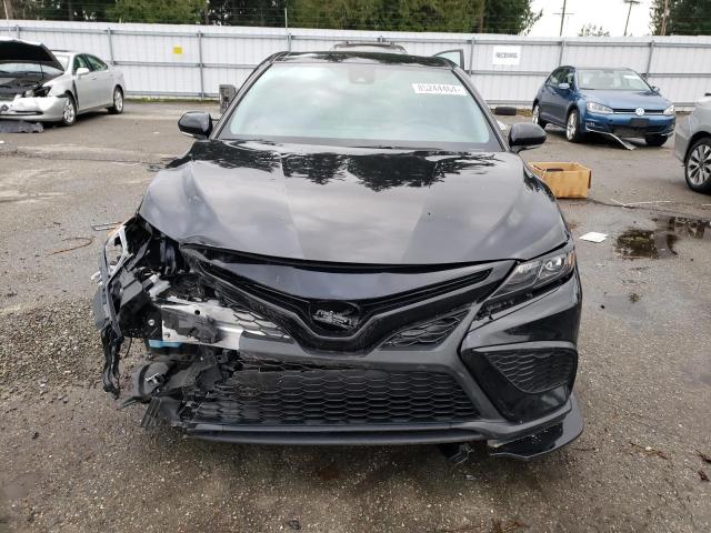 4T1T11AKXPU144363 - 2023 TOYOTA CAMRY SE NIGHT SHADE BLACK photo 5